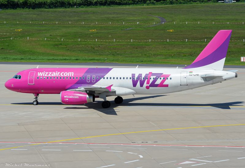 HA-LPR -- Airbus A320 -- Wizz Air