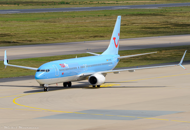 D-ATUZ -- Boeing 737-800 -- TUIfly