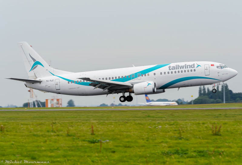 TC-TLC -- Boeing 737-400 -- Tailwind Airlines