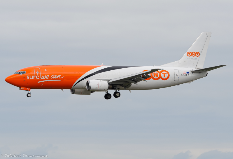 OE-IAS -- Boeing 737-400(SF) -- TNT Express
