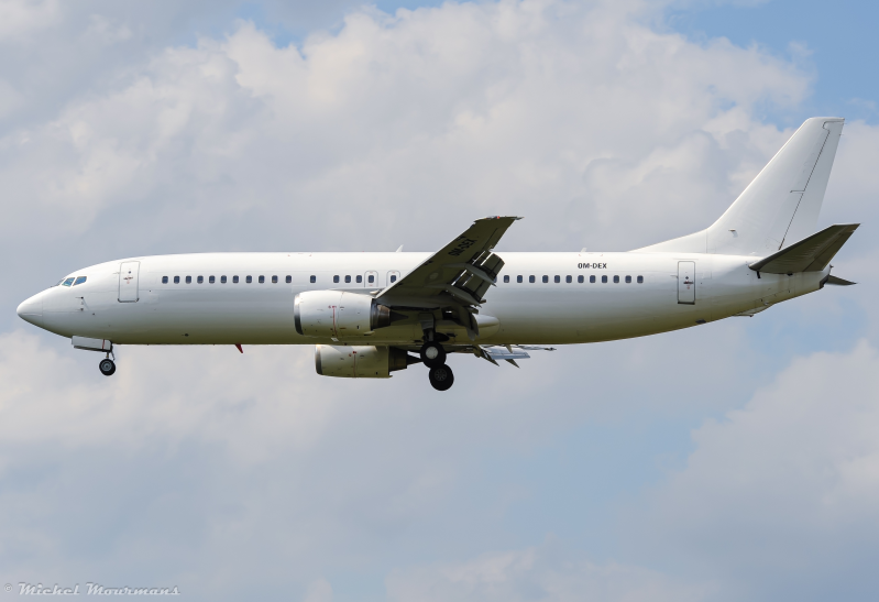 OM-DEX -- Boeing 737-400 -- AirExplore