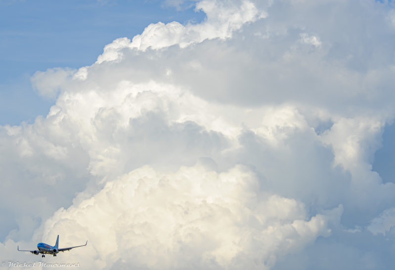 Jetairfly 737 approaching