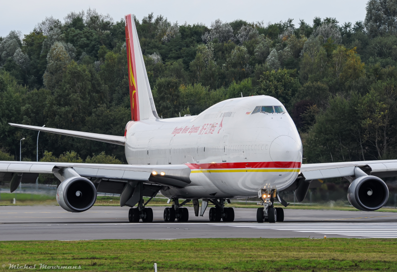 B-2435 -- Boeing 747-400(BDSF) -- Yangtze River Express