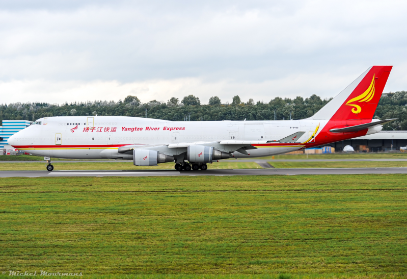 B-2435 -- Boeing 747-400(BDSF) -- Yangtze River Express