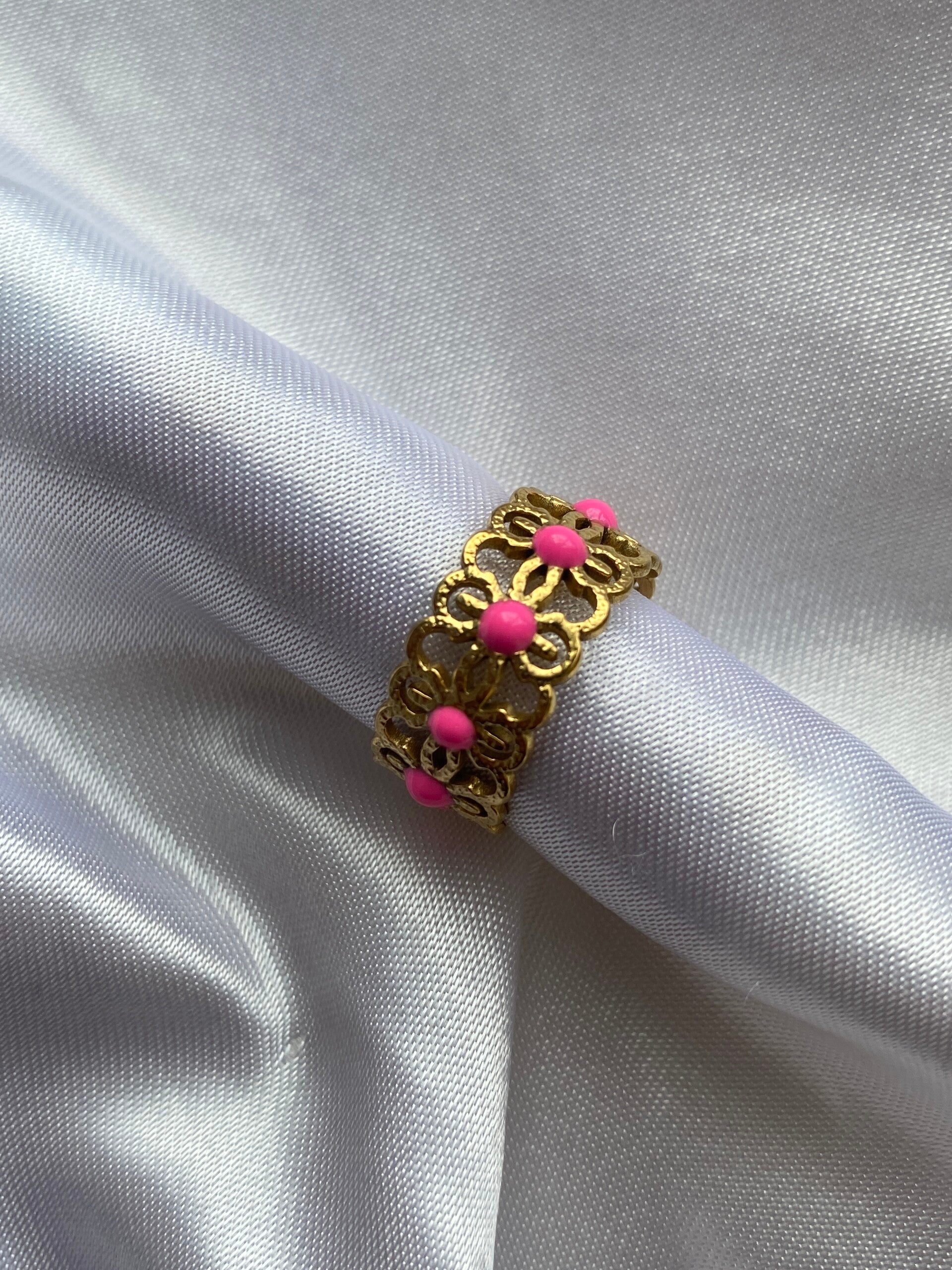 Pink flower ring