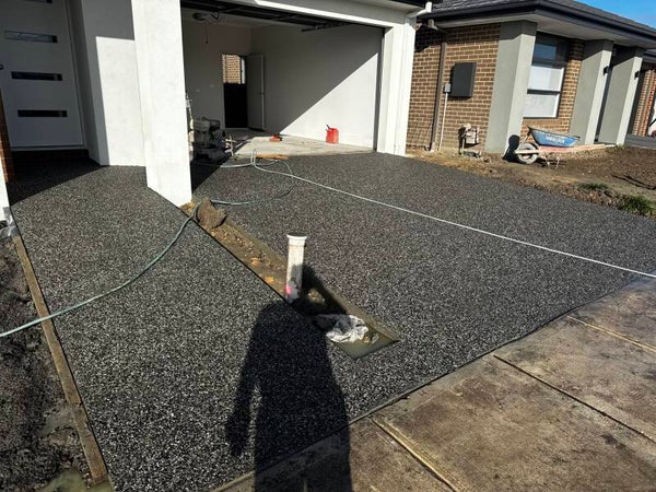 Exposed aggregate concrete