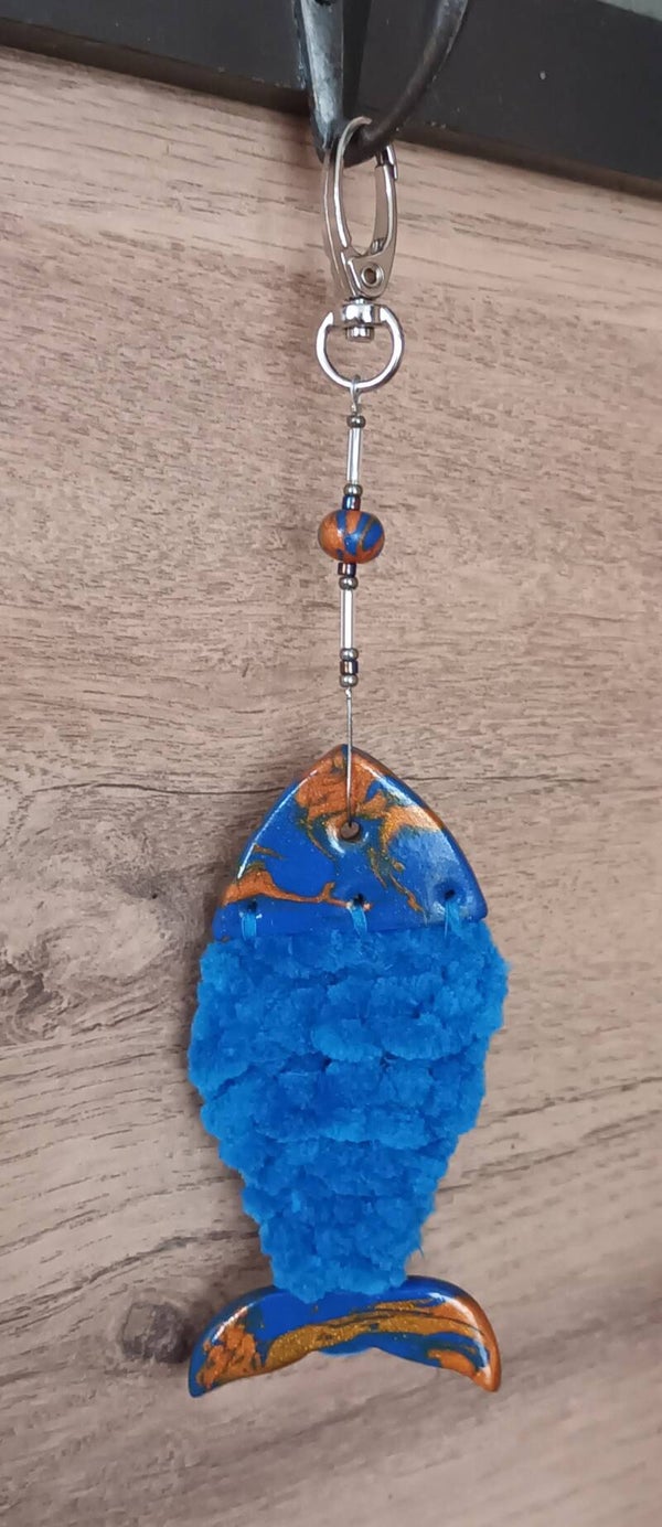 Porte-clés poisson bleu électrique - marine et or