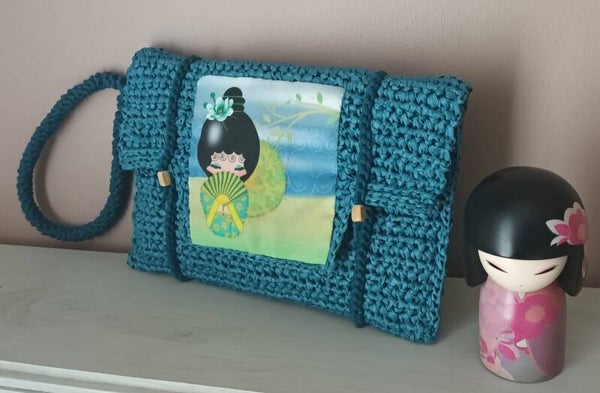 Pochette à main "KOKESHI" Vert anis - Bleue pétrole