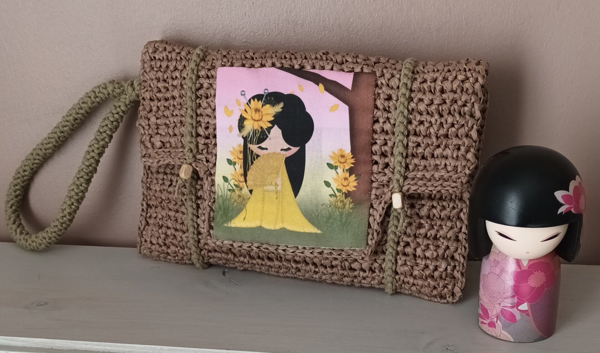 Pochette à main "KOKESHI" Jaune pâle - taupe