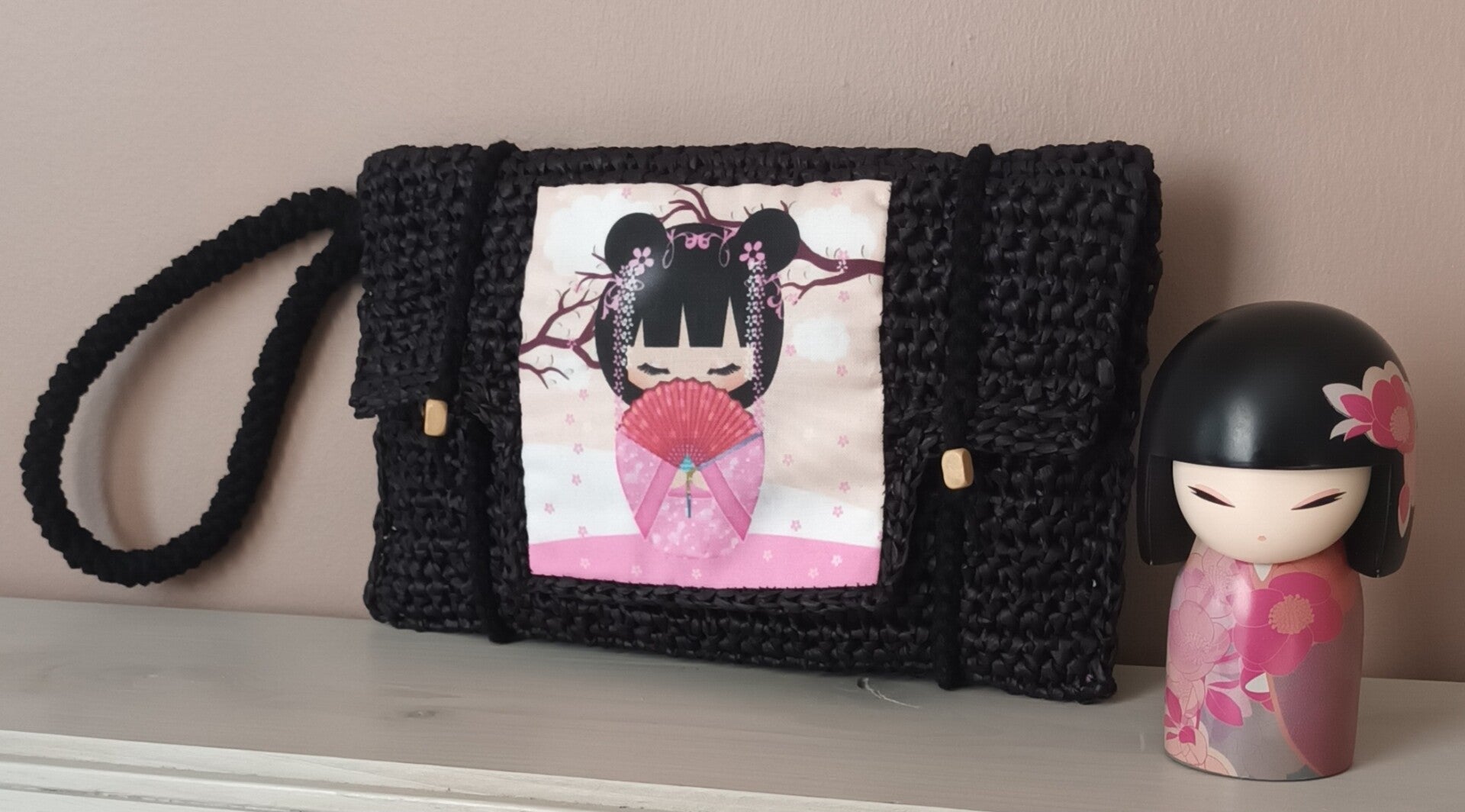 Pochette à main "KOKESHI" Rose - Noire