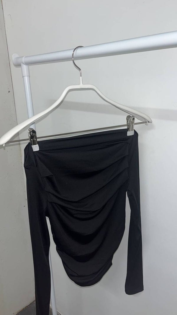 Off shoulder top black