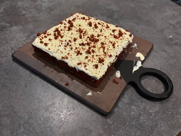Red Velvet Traybake