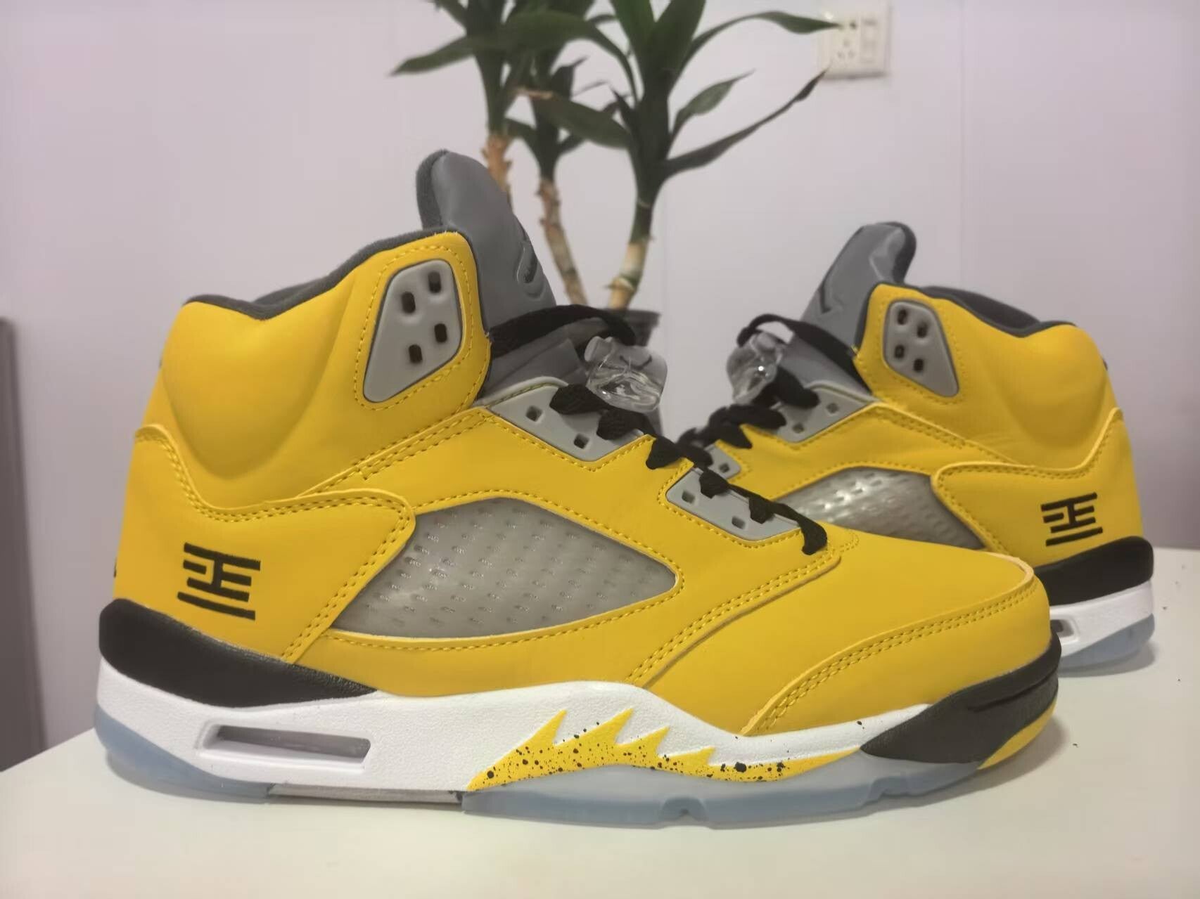 air Jordan 5 yellow