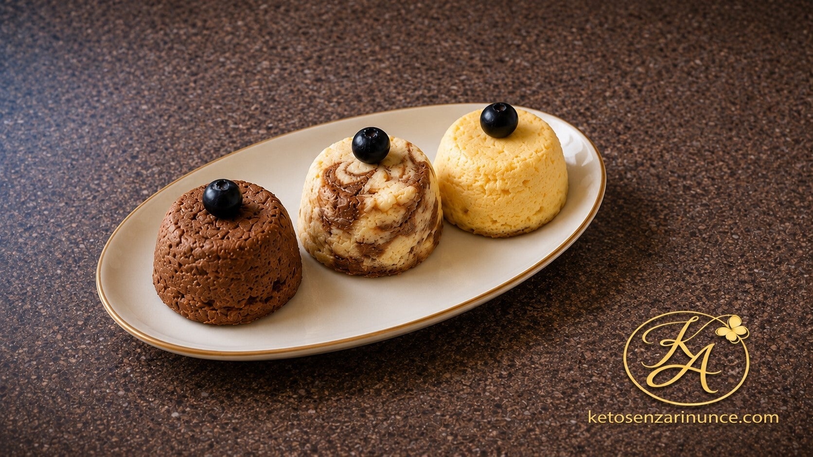 Sformatini di ricotta e mascarpone al cacao o variegati, morbidi come mini cheesecake, senza zucchero e 100% chetogenici, con valori nutrizionali.