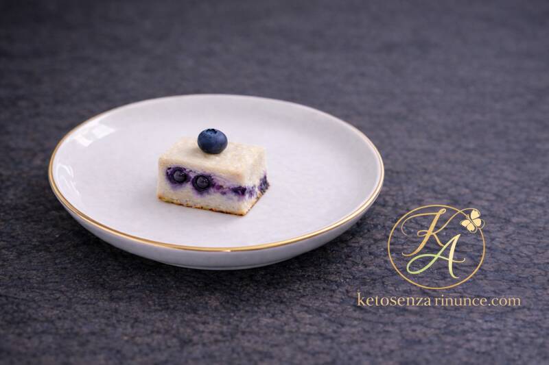 Sformato dolce di ricotta ai mirtilli cotto al forno ricetta chetogenica