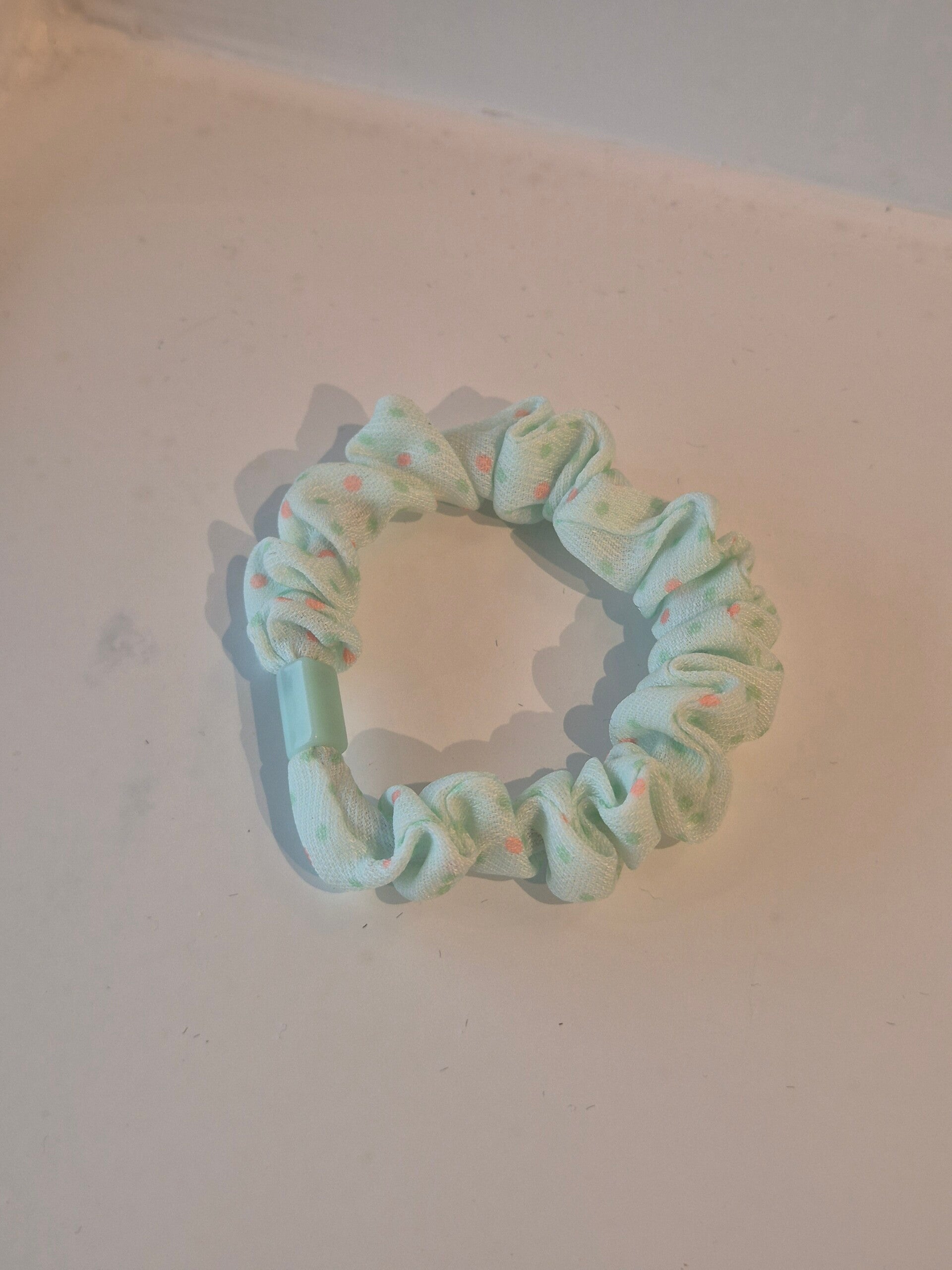 Scrunchie small. Minty green