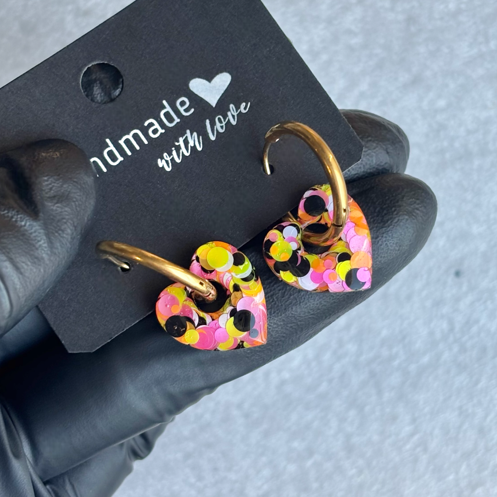 Créoles mini coeurs interchangeables confettis