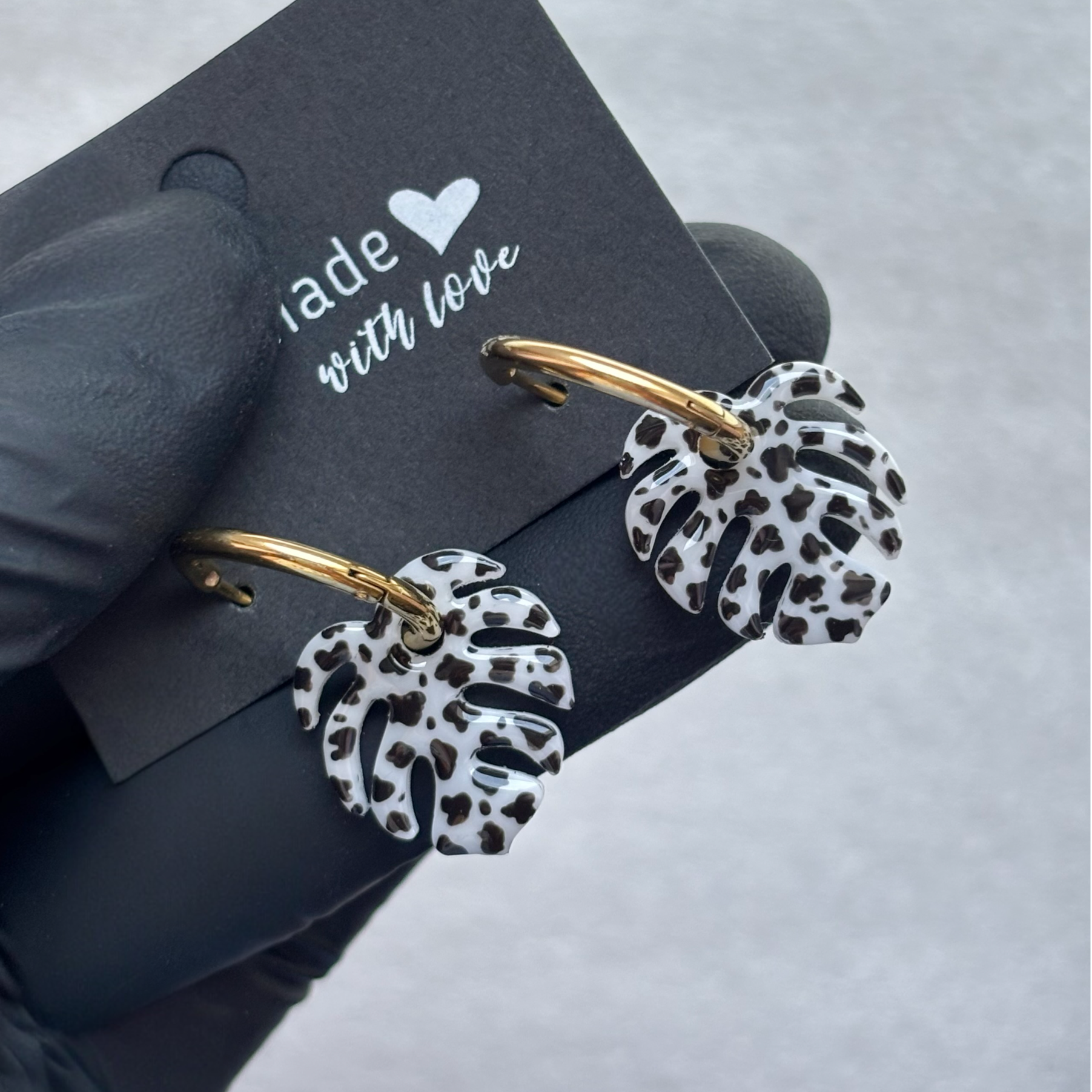 Créoles feuilles de monstera interchangeables motif vache (noir)