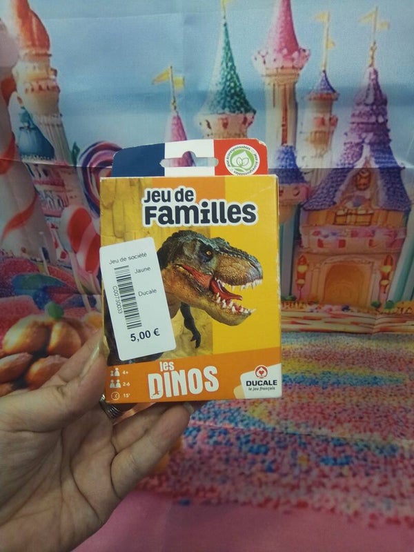 Jeu de famille "les dinos"
