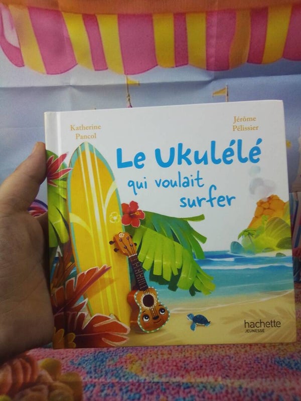 Le Ukulélé qui voulait surfer