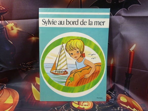 Sylvie au bord de la mer