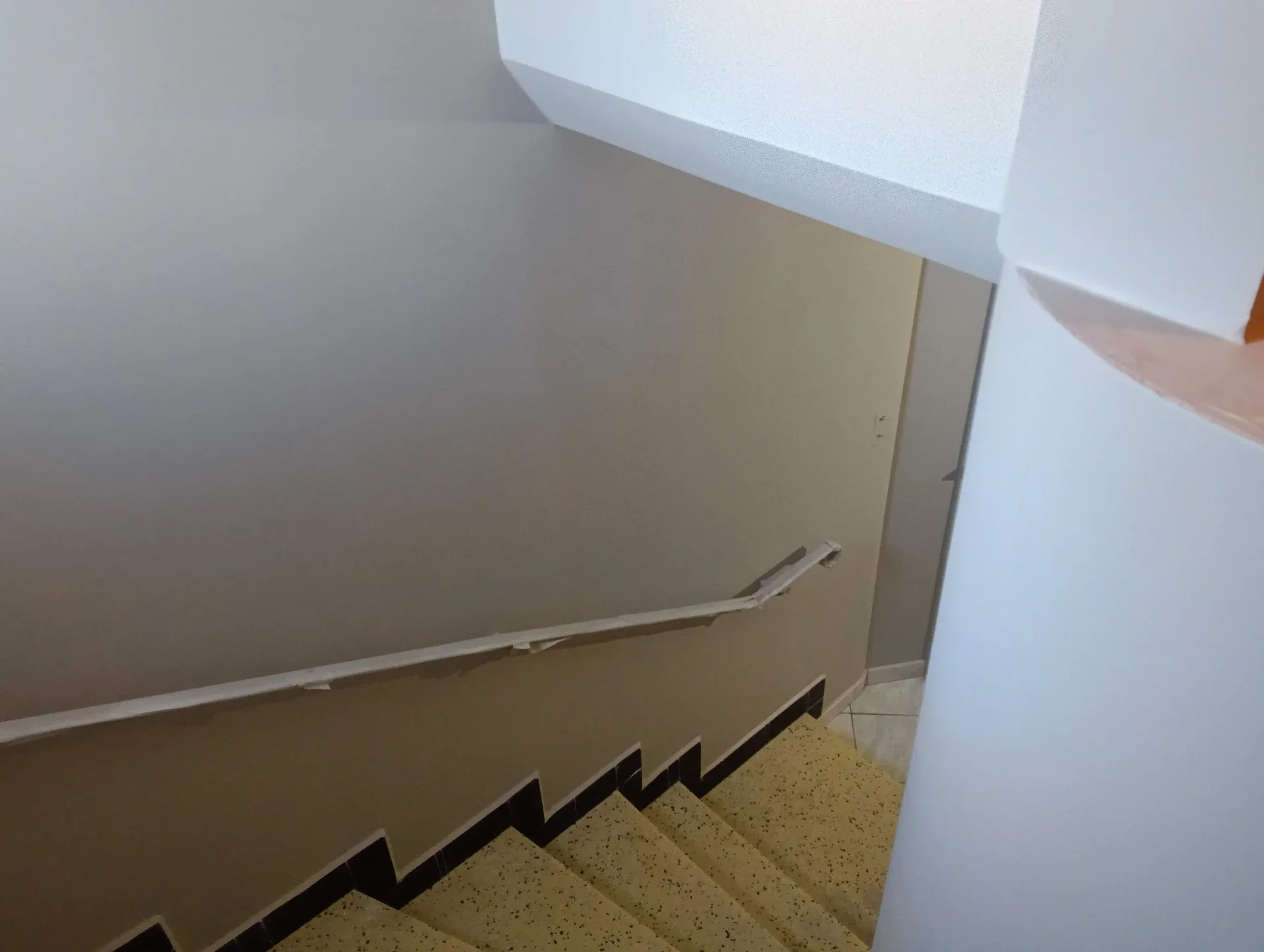 Doublage isolant thermo-acoustique prêt à peindre, chantier propre