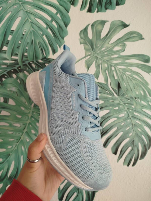 Zapatillas de deporte de mujer celeste