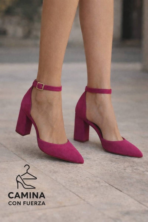 tacones fucsias