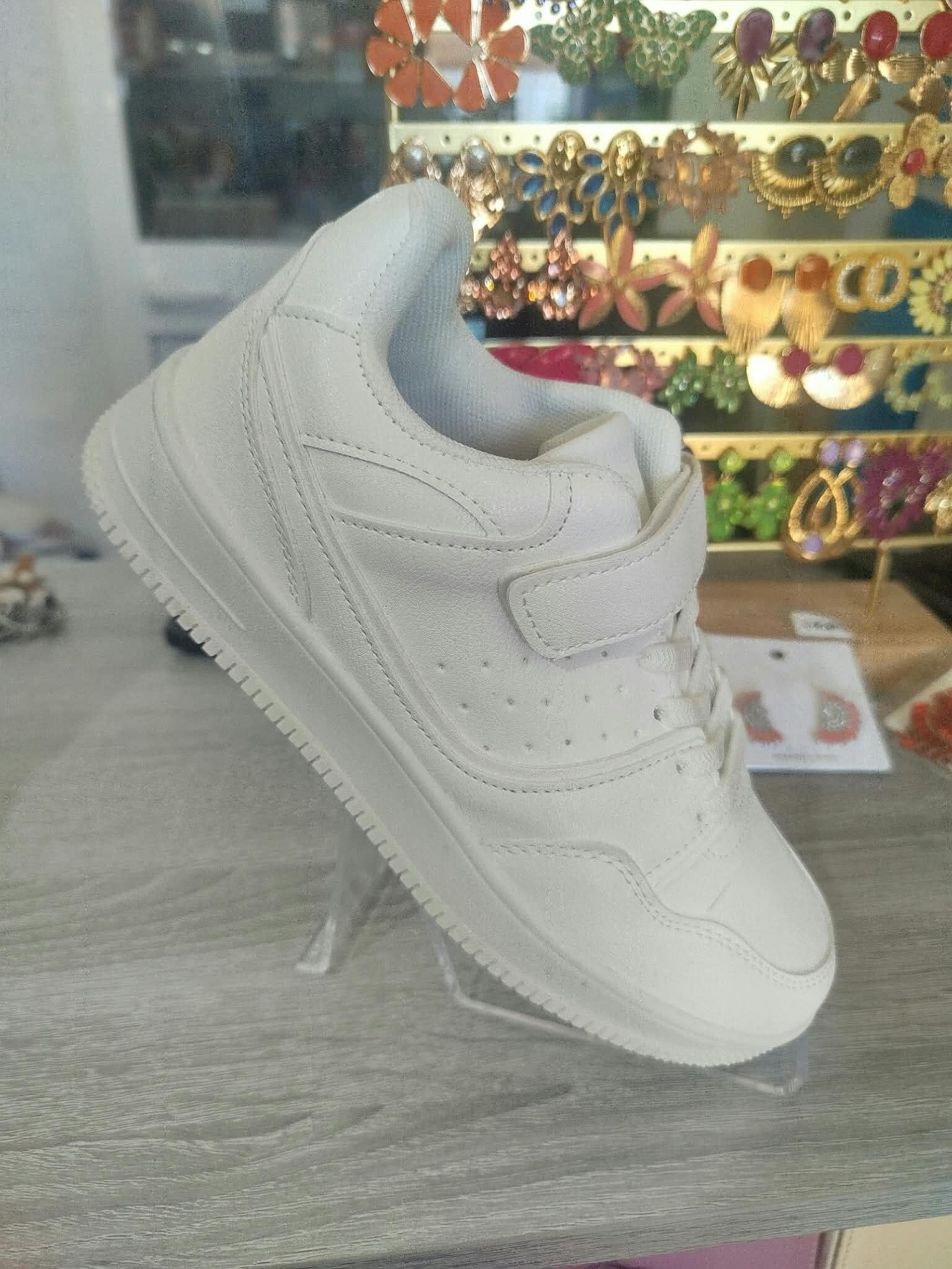 Zapatillas blancas DK Kids