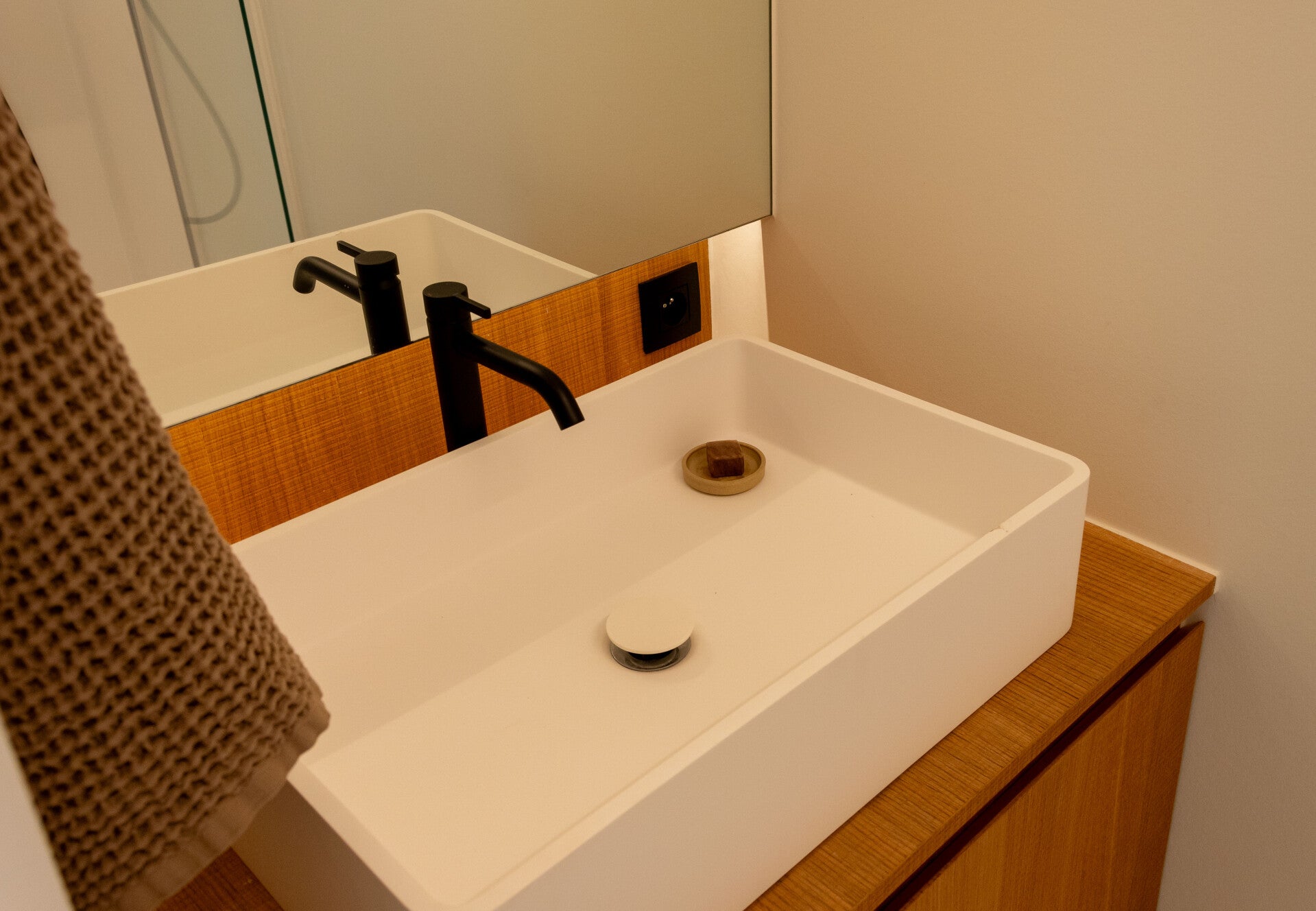 niel-71-suite15-standard.jpg