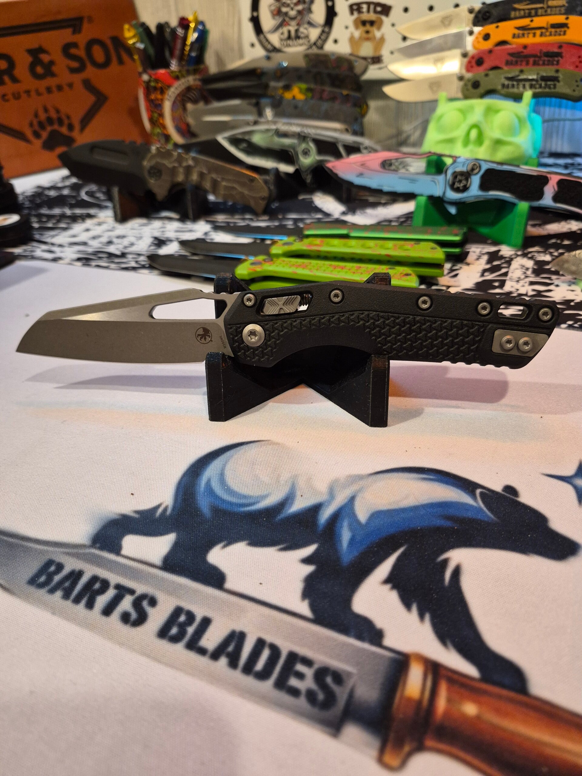 MCT210T1PMBK - Microtech  MSI Ram-Lok Tri Grip Blk