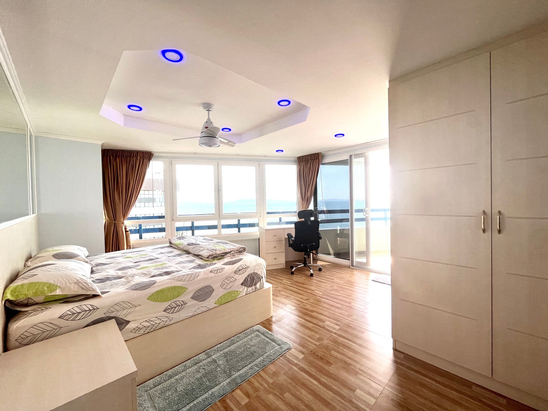Jomtien Plaza Condotel