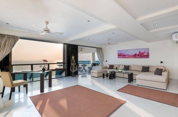 Jomtien Plaza Condotel