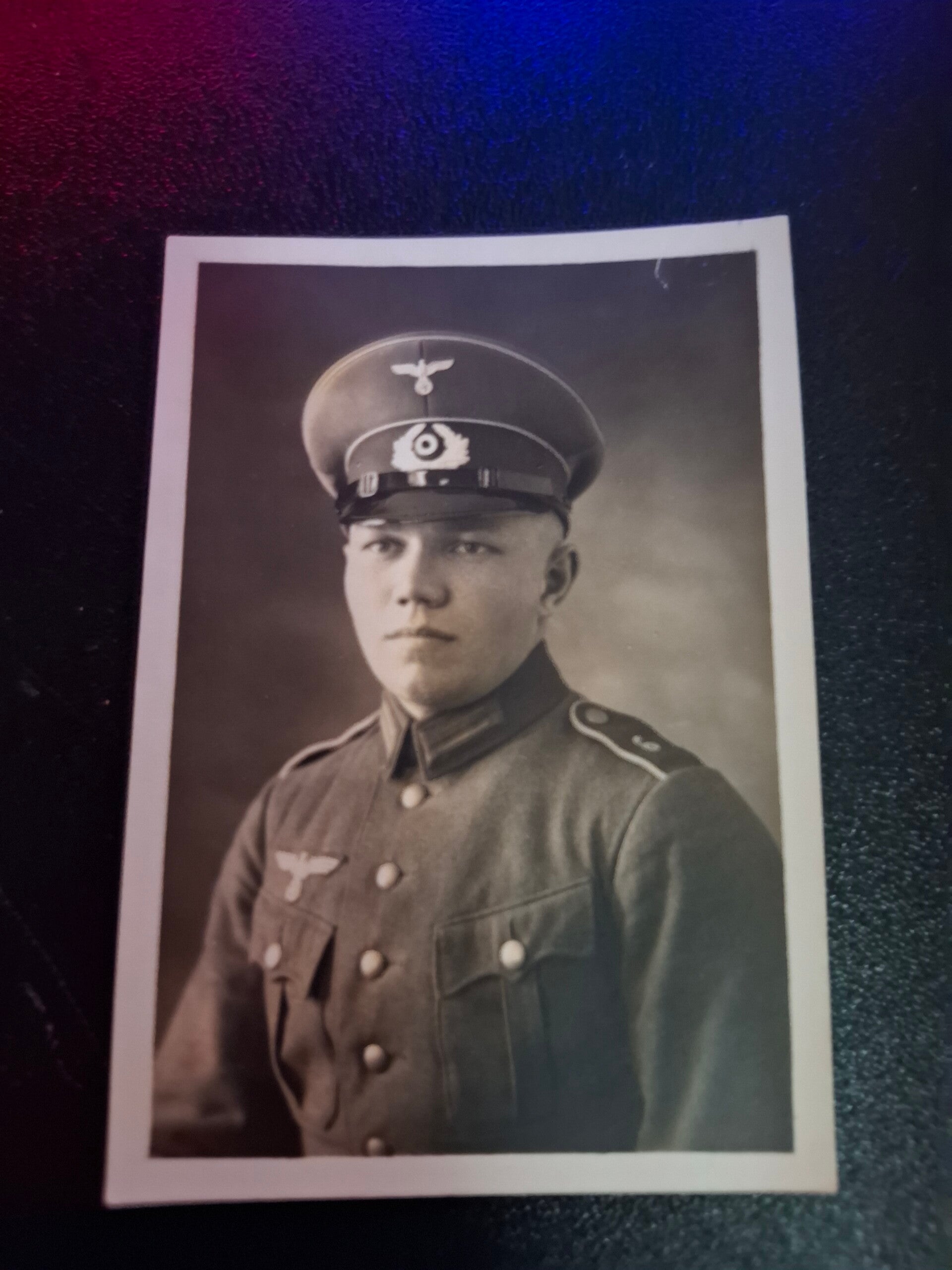 Foto ww2 duitse soldaat met veel tekst