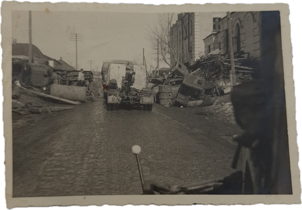 Original WW2 Photo - Charkow 1943 (Eastern Front) - Wehrmacht Flak Convoy