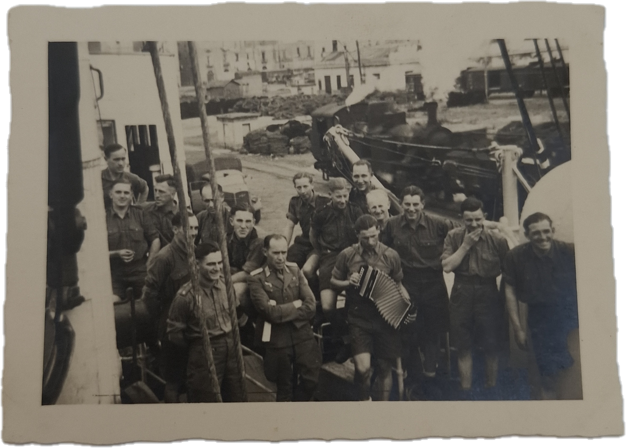 Original WW2 Photo - In Hafen Neapel (Text on Back) - Wehrmacht on Ship "San Marco