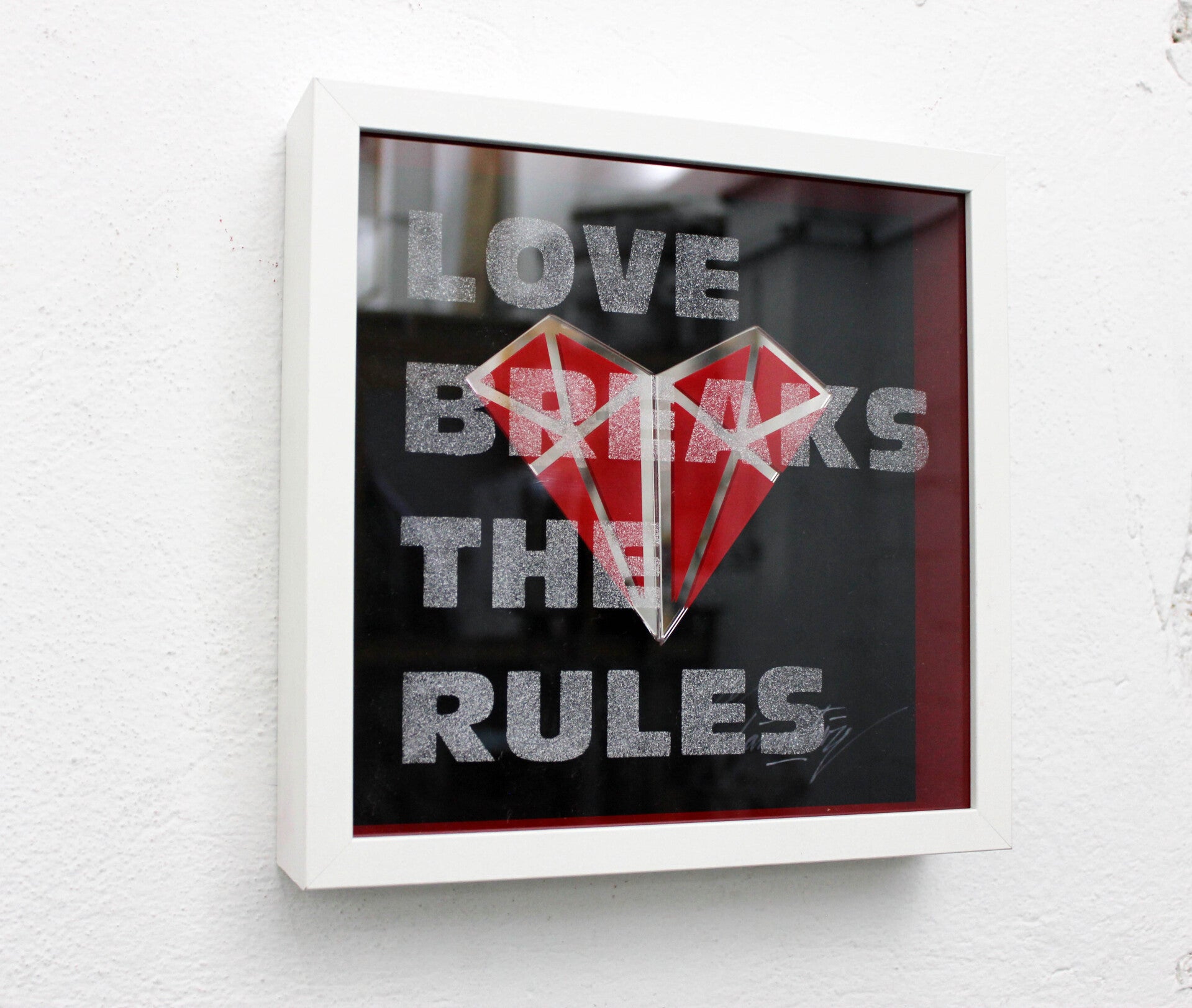 Edition "LOVE BREAKS THE RULES"