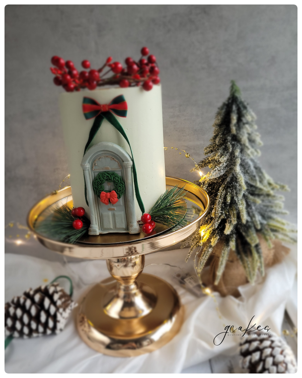 Chocolate Gingerbread Festive Cake