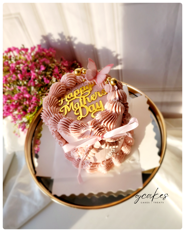 'Mothers Day' Mini Lambeth Cake
