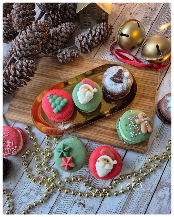 Festive Macarons by GCakes'