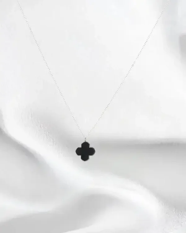 Clover noir