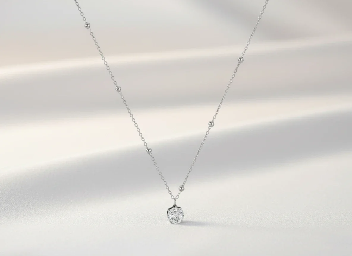 Round diamond M