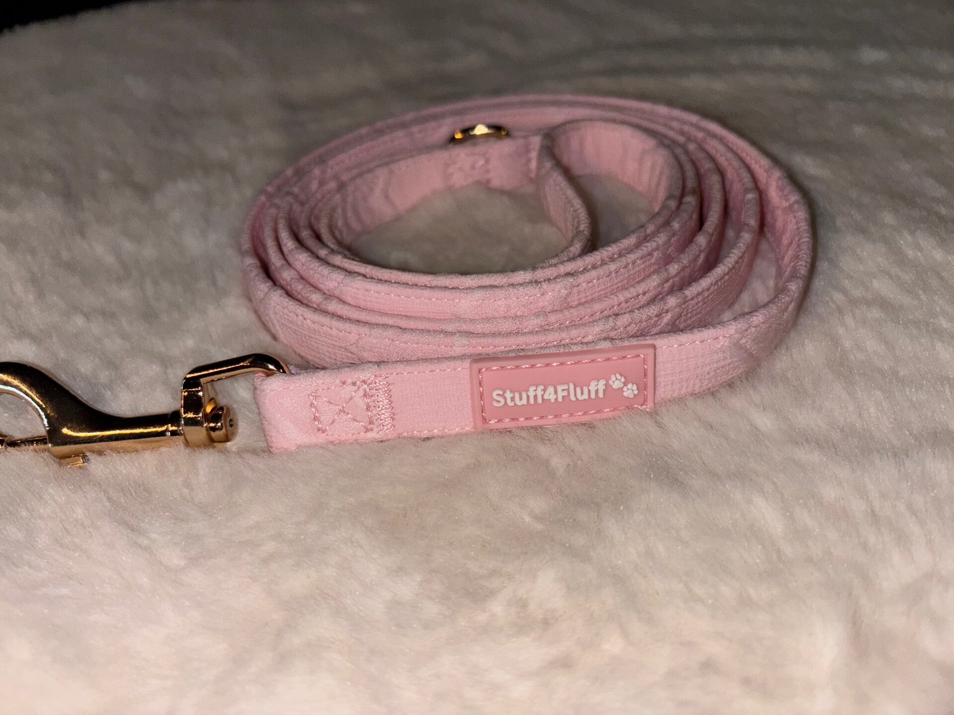 Pink Fluffy Love Leash