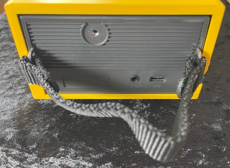 Die Anschlüsse des Plattenspieler Audio Technica Sound Burger AT-SB727