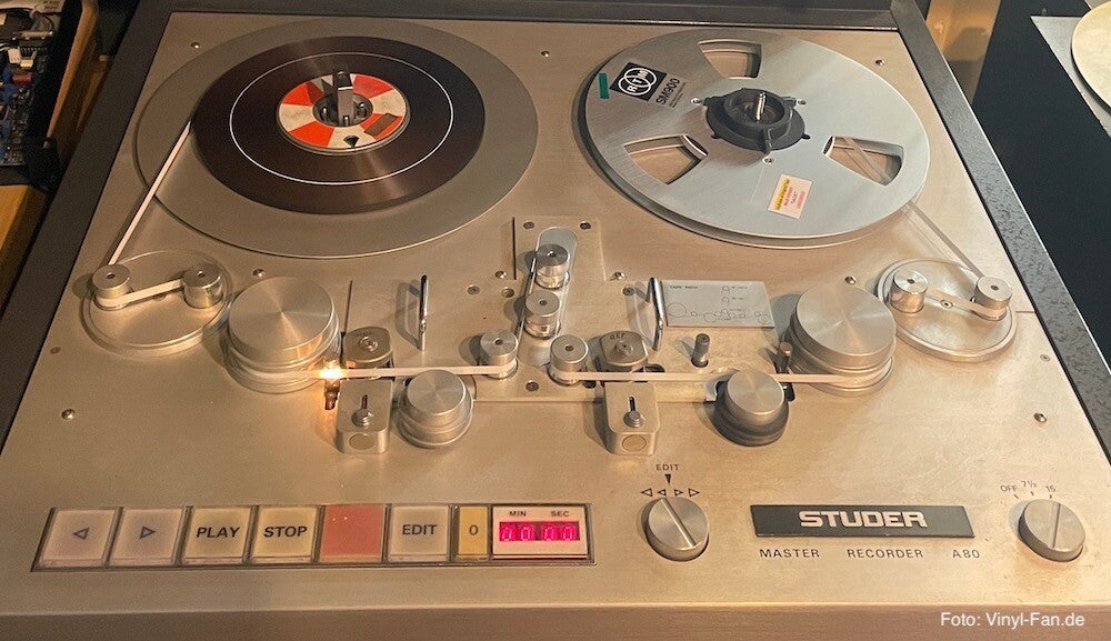 Eine Studer A80 Tonbandmaschine bei Supersense in Wien