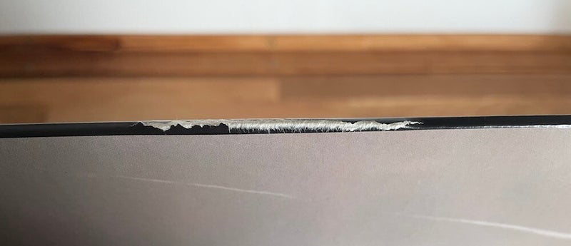 Durchgestoßenes Schallplatten-Cover | Schäden an Schallplatten und Plattencover