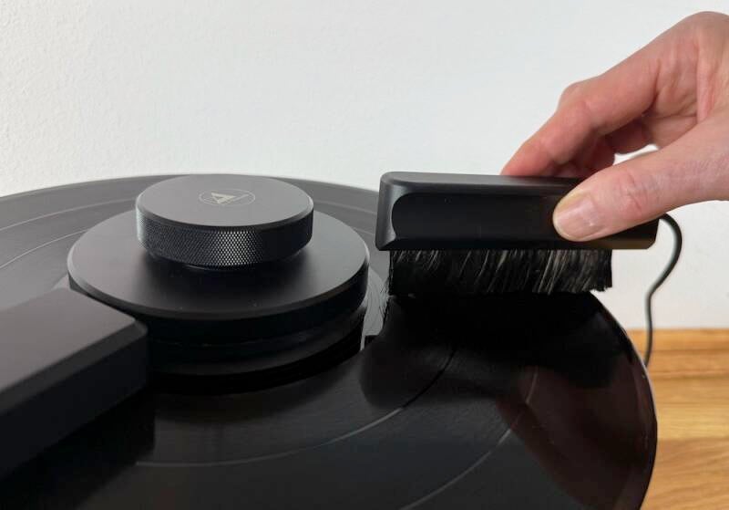 Static-Ableitung mit Bürste