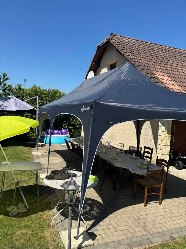 Tonnelle pliante 3m x 6m