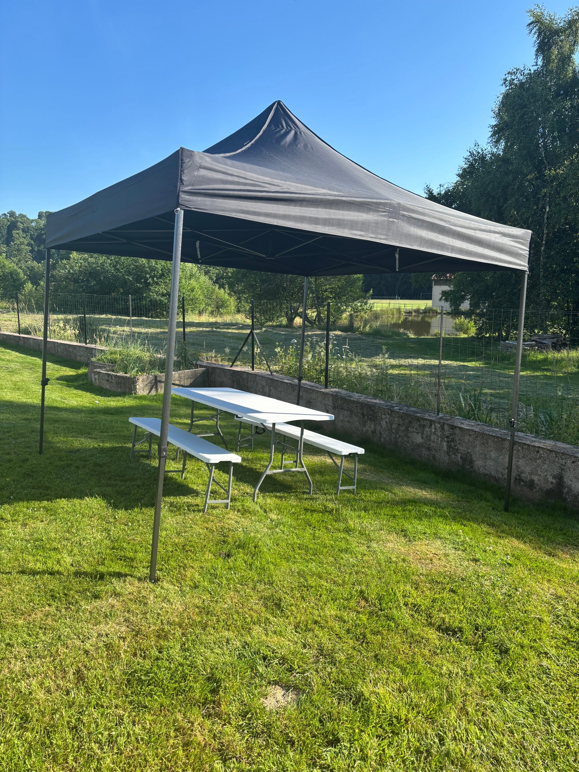 Tonnelle pliante 3m x 3m