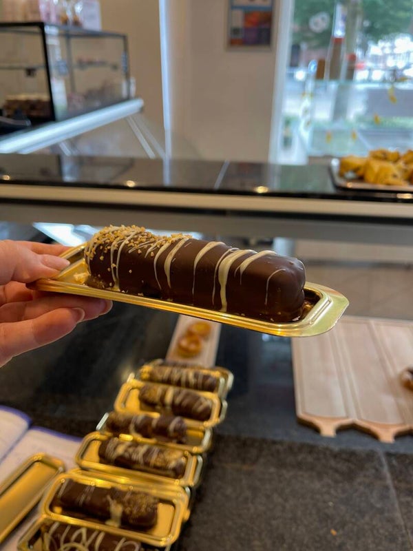 Amandelmarsepein reep omhuld met pure chocolade